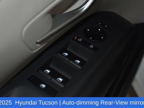Used 2025 Hyundai Tucson SEL AWD/4WD image 25