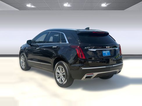 Used 2021 Cadillac XT5 Premium Luxury FWD image 3