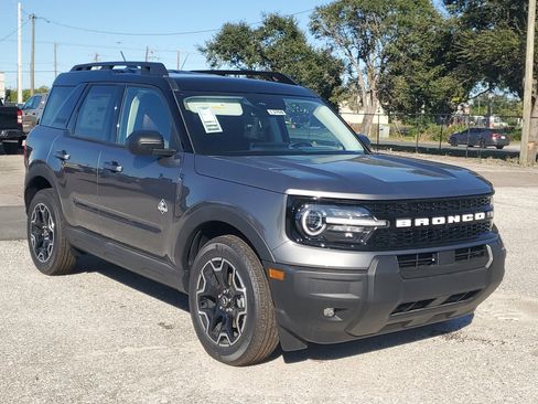 New 2025 Ford Bronco Sport Outer Banks image 2