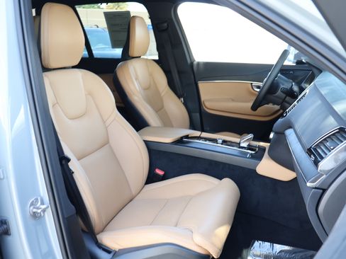 Used 2025 Volvo XC90 T8 Ultra w/ Protection Package Premier AWD/4WD image 20