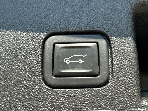 Used 2024 Chevrolet Equinox LT AWD/4WD image 29