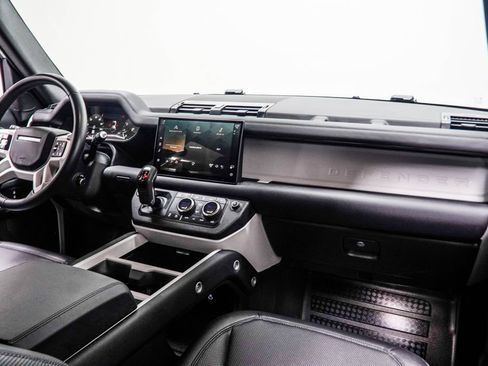 Used 2025 Land Rover Defender 110 S AWD/4WD image 22