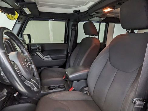 Used 2017 Jeep Wrangler Unlimited Sport image 2