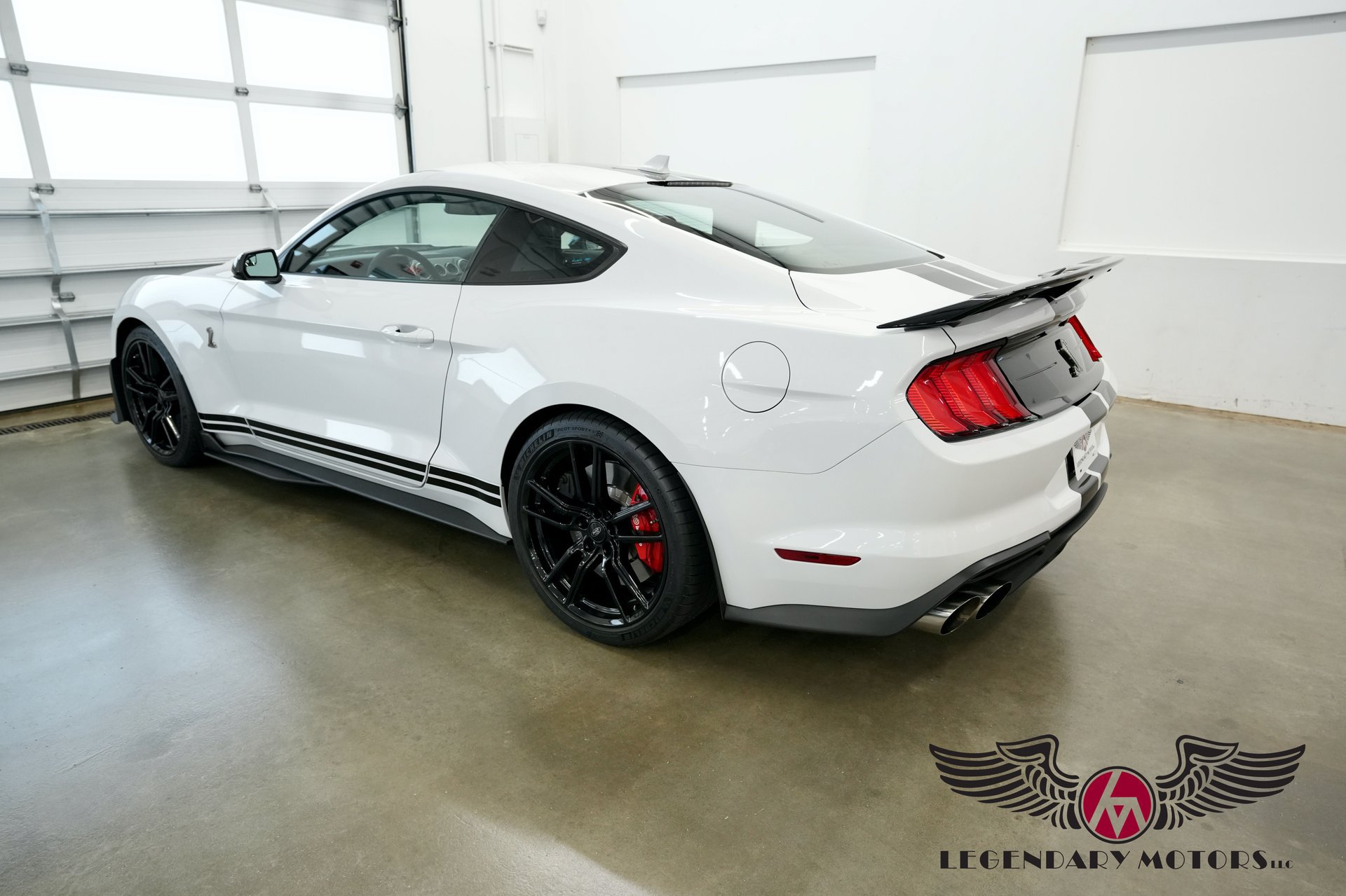 Used 2022 Ford Mustang Shelby GT500 RWD image 3