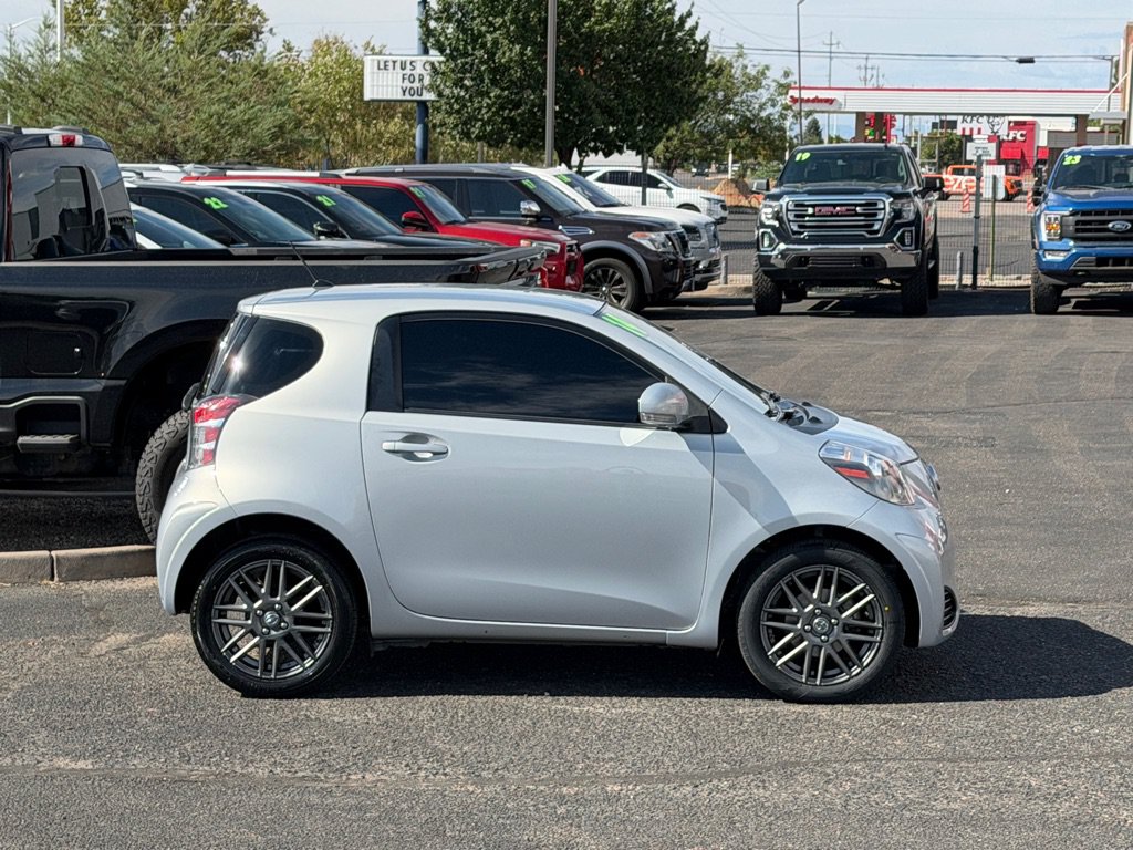 Used 2014 Scion iQ 10 Series FWD image 3