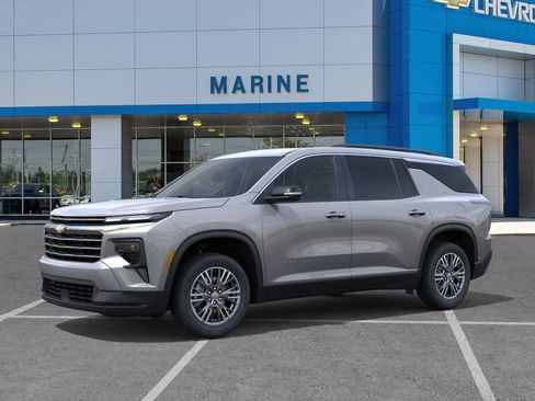 New 2026 Chevrolet Traverse LT w/ Driver Confidence Package FWD image 2