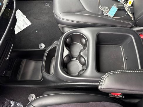 New 2026 Chrysler Pacifica Select image 24