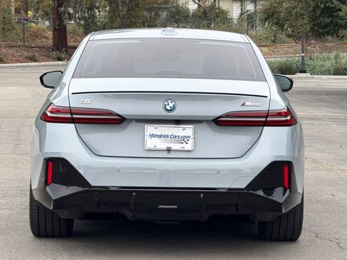 Used 2024 BMW i5 M60 w/ Premium Package image 6