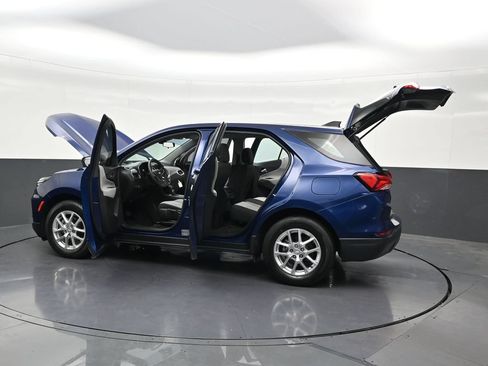 Used 2023 Chevrolet Equinox LS FWD image 34