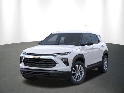 New 2026 Chevrolet TrailBlazer LS w/ LS Convenience Package FWD image 8