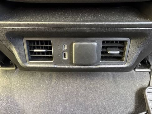 Used 2022 Chevrolet Silverado 1500 LT AWD/4WD image 25