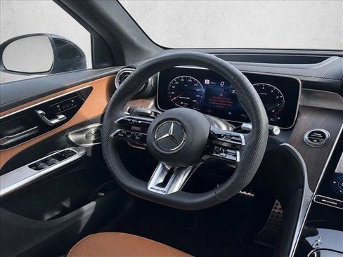 Certified 2026 Mercedes-Benz GLC 43 AMG 4MATIC image 24
