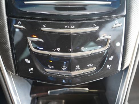 Used 2013 Cadillac XTS Luxury w/ Driver Awareness Package FWD image 18