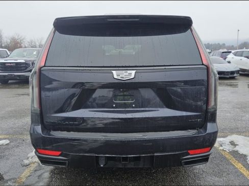 Used 2023 Cadillac Escalade ESV Sport Platinum w/ LPO, ONYX Package image 7