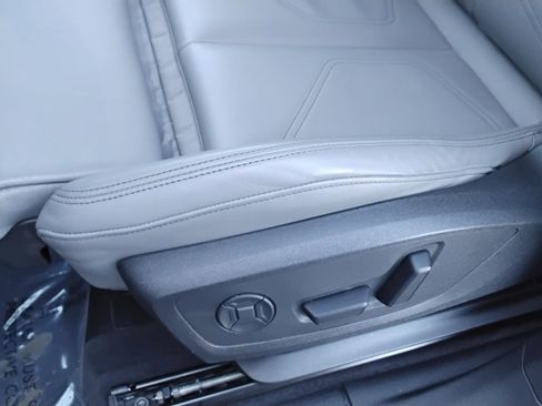 Certified 2025 Audi Q3 2.0T Premium w/ Convenience Package image 13