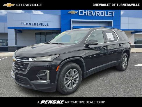 Certified 2022 Chevrolet Traverse LT AWD/4WD image 1