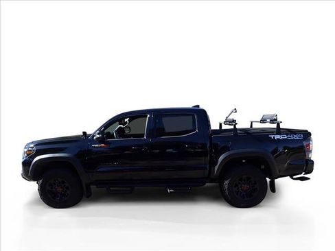 Used 2020 Toyota Tacoma TRD Off-Road w/ TRD Premium Off Road Package AWD/4WD image 2