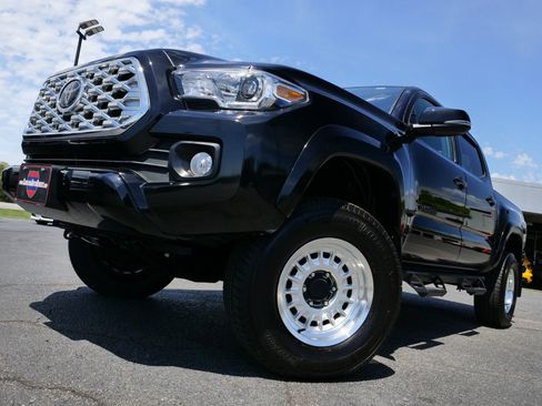 Used 2022 Toyota Tacoma TRD Sport AWD/4WD image 47