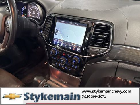 Used 2019 Jeep Grand Cherokee Overland image 24