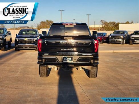 Used 2024 GMC Sierra 3500 Denali Ultimate image 8