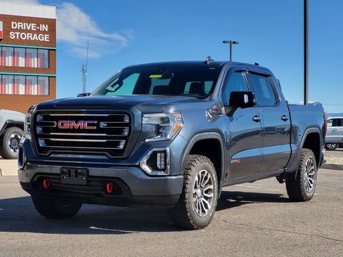 Used 2020 GMC Sierra 1500 AT4 w/ Off-Road Performance Package image 4