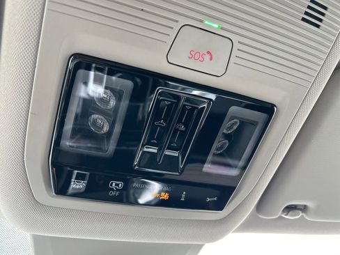 New 2025 Volkswagen Atlas SEL Premium R-Line image 36