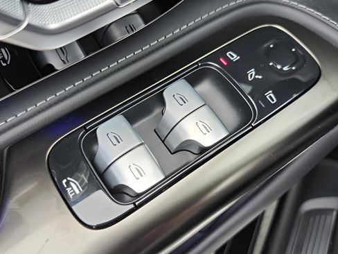 Certified 2023 Mercedes-Benz SL 43 AMG image 30