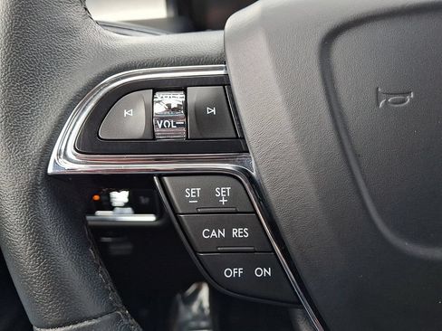 Certified 2023 Lincoln Nautilus AWD w/ Premium Package image 22