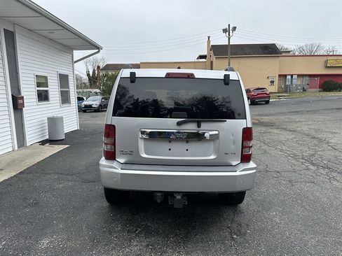 Used 2008 Jeep Liberty Limited w/ Premium Group II image 8