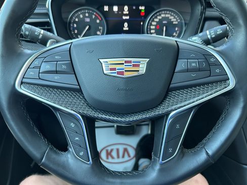 Used 2025 Cadillac XT5 Sportv w/ Technology Package AWD/4WD image 25