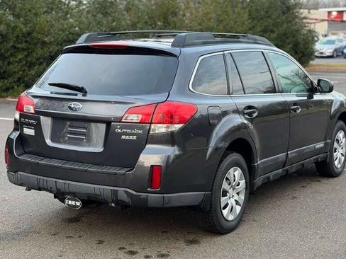 Used 2011 Subaru Outback 2.5i Premium w/ All-Weather Pkg image 7