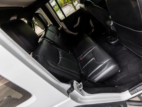 Used 2016 Jeep Wrangler Unlimited Sahara AWD/4WD image 15