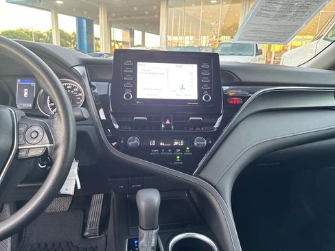 Used 2024 Toyota Camry LE image 17