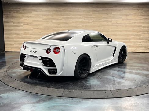 Used 2010 Nissan GT-R Premium AWD/4WD image 15