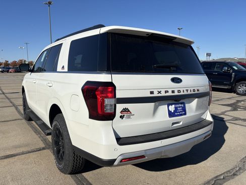 Used 2024 Ford Expedition Timberline image 6