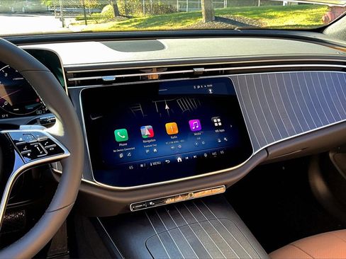 New 2026 Mercedes-Benz E 350 4MATIC Sedan image 7