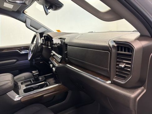Used 2024 GMC Sierra 1500 Elevation w/ Preferred Package image 37