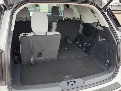 New 2026 Ford Explorer Active w/ Active Comfort Package AWD/4WD image 8