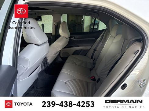 Used 2024 Toyota Camry SE w/ Cold Weather Package FWD image 18