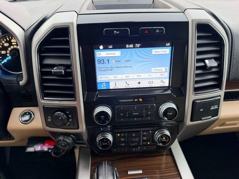 Used 2017 Ford F150 Lariat w/ Equipment Group 502A Luxury AWD/4WD image 35