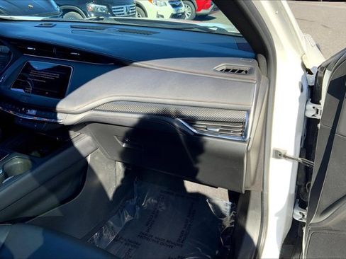 Used 2020 Cadillac XT4 Sport w/ Driver Awareness Package image 16