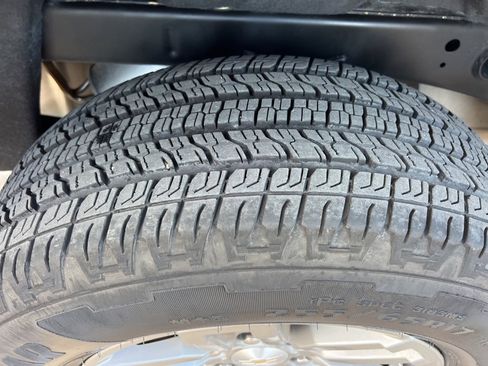 Used 2023 Chevrolet Colorado LT w/ LT Convenience Package II image 15