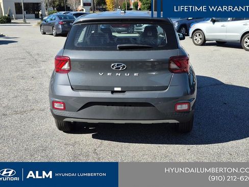 New 2026 Hyundai Venue SE FWD image 8