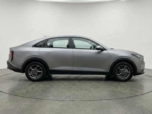 Used 2025 Kia K4 LXS image 9