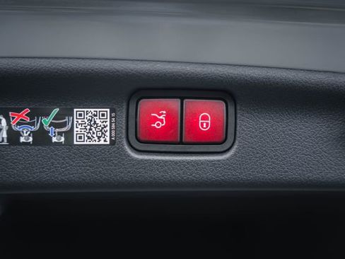 New 2026 Mercedes-Benz C 43 AMG 4MATIC Sedan image 12