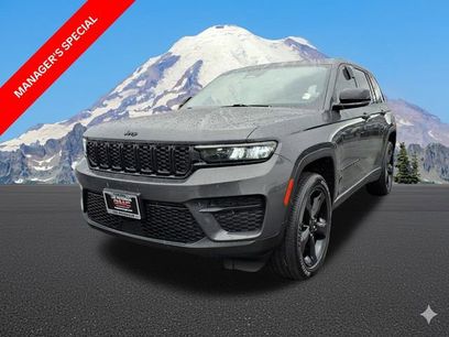 Used 2023 Jeep Grand Cherokee Altitude