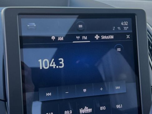 Used 2023 Ford Edge ST-Line w/ Class II Trailer Tow Package image 21