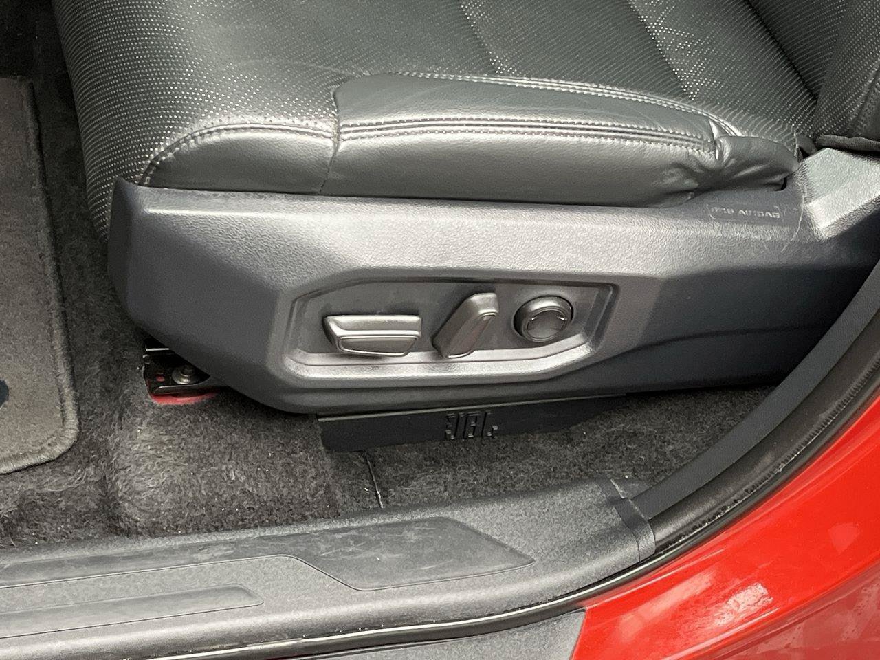 Used 2025 Toyota Tundra Limited AWD/4WD image 10