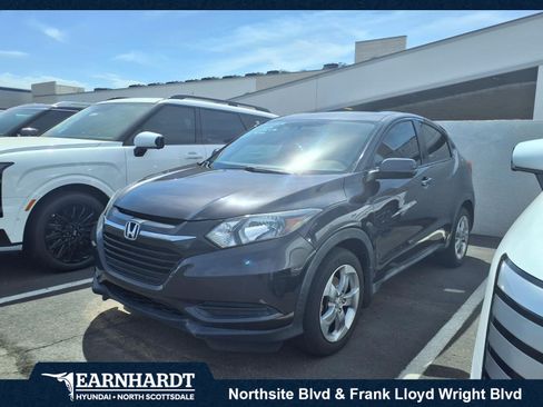 Used 2017 Honda HR-V LX image 1
