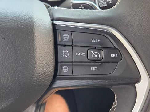Used 2025 Jeep Grand Cherokee Laredo w/ MOPAR Finishing Package RWD image 21